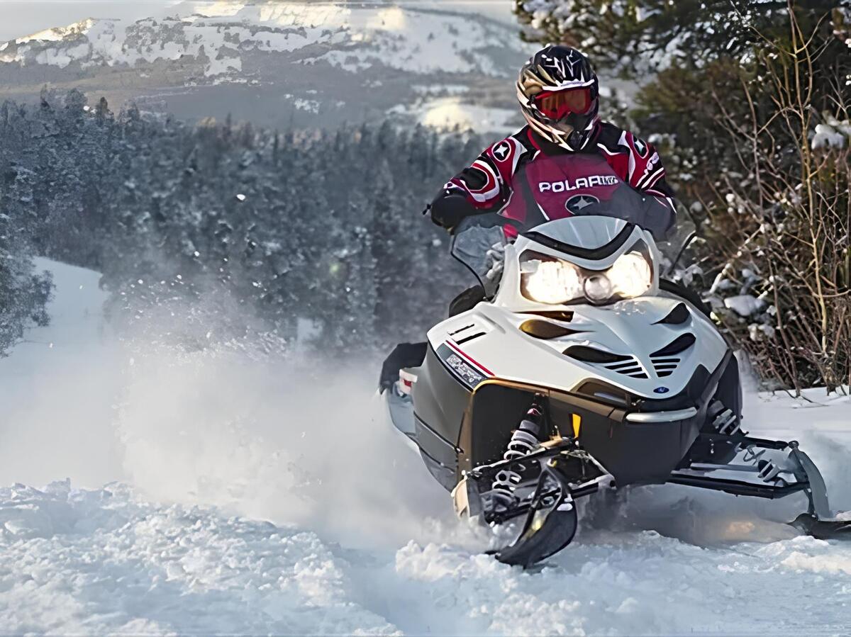 Polaris 4k snowmobile